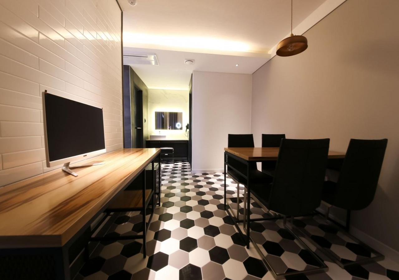 West In Hotel Joszu Kültér fotó