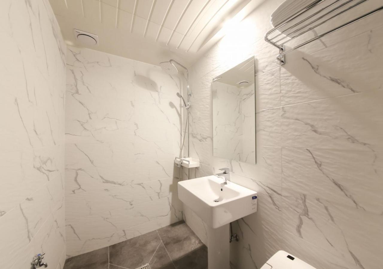 West In Hotel Joszu Kültér fotó